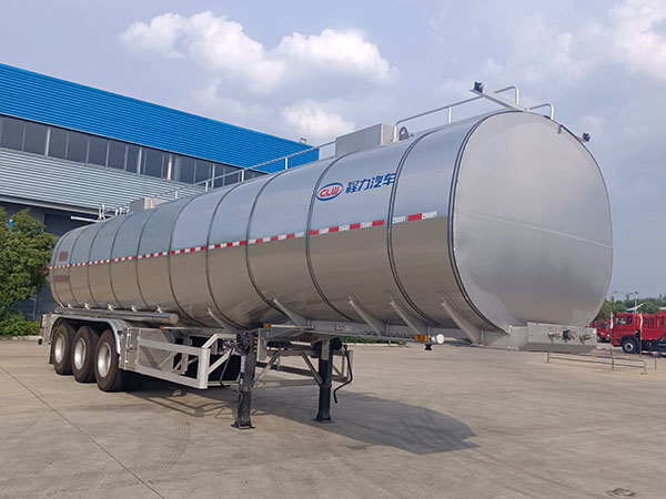 46方普通液体(保温)运输半挂车 46方普通液体(保温)运输半挂车