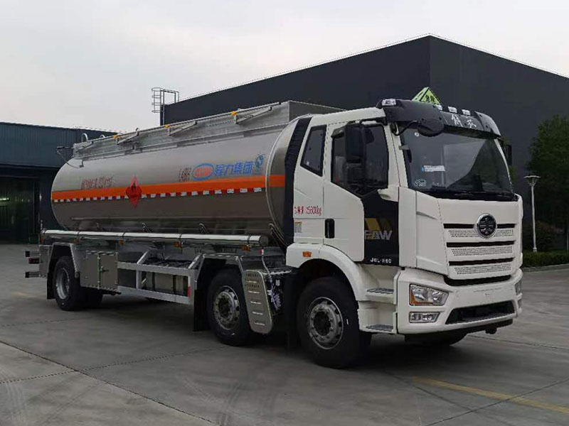 解放21.7方易燃液体罐式运输车 解放21.7方易燃液体罐式运输车