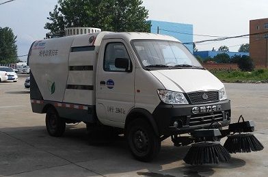 CLW5030TSLBEV型纯电动扫路车 CLW5030TSLBEV型纯电动扫路车