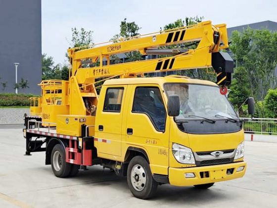 福田(国六)12米折臂式高空作业车 福田(国六)12米折臂式高空作业车