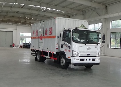解放易燃液体厢式运输车(3类) 解放易燃液体厢式运输车(3类)