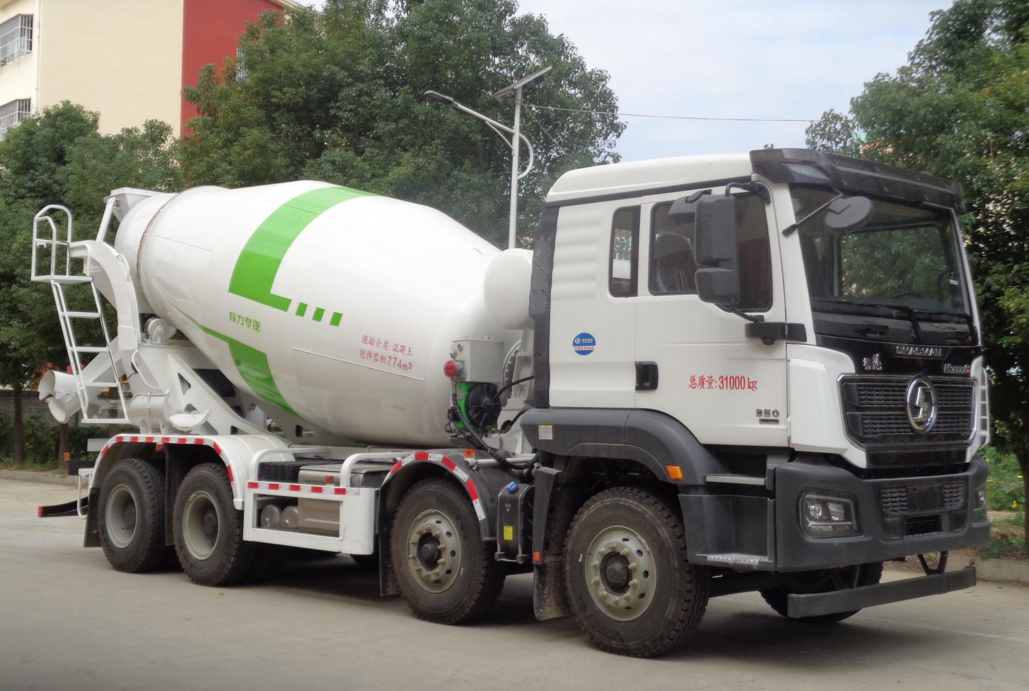 陕汽10—15方混凝土搅拌运输车 陕汽10—15方混凝土搅拌运输车