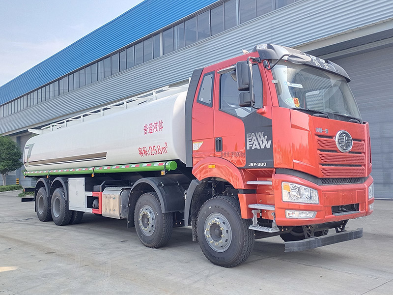 解放26方通液体运输车 解放26方通液体运输车